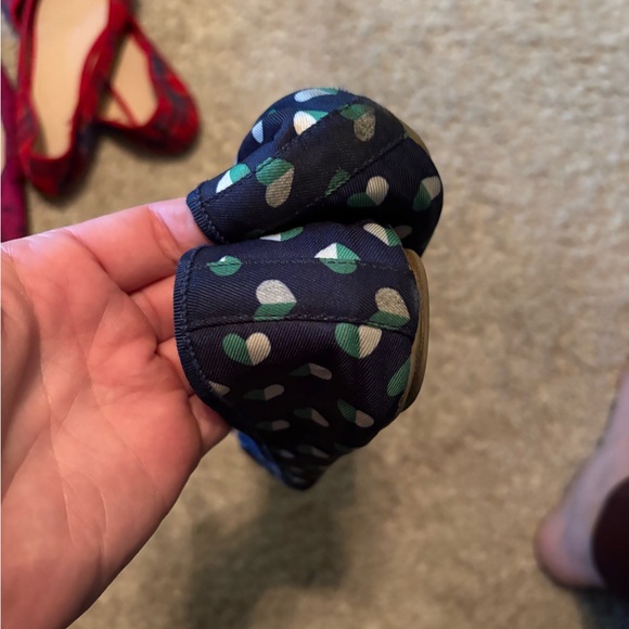 Old Navy Women's Flats - Navy, Purple, Red Patterns - Picture 4 of 4